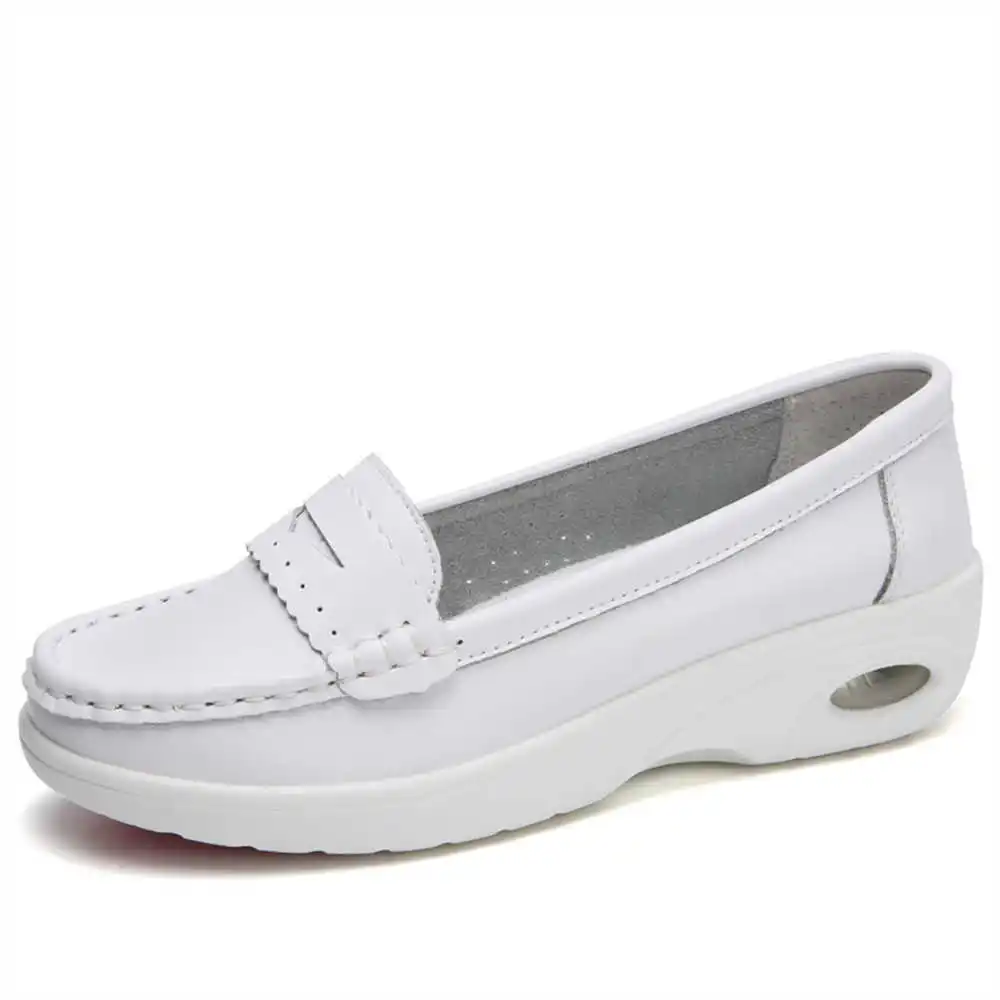 Thick Sole Slipon White Traine - đánh giá và giá Formal Men Daily Wear Slippers